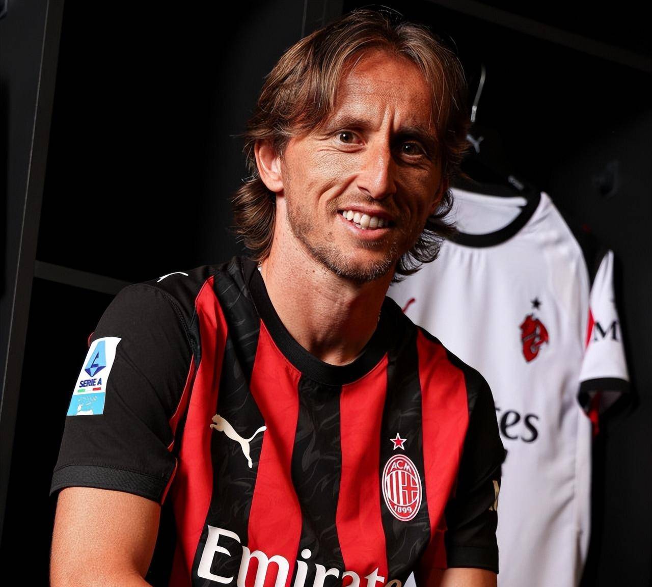 神奇的4-3！纽卡3次扳平+102分钟超时绝杀创纪录 3连胜升英超第6